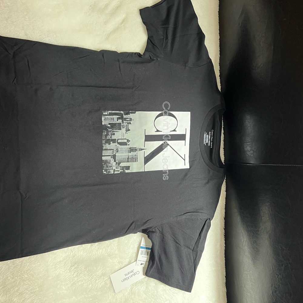 Calvin Klein Black Short Sleeve Tee with Abstract Design